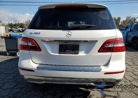 2015 Mercedes-Benz Ml 350 z USA, uszkodzony, nr VIN 4JGDA5JB8FA575005